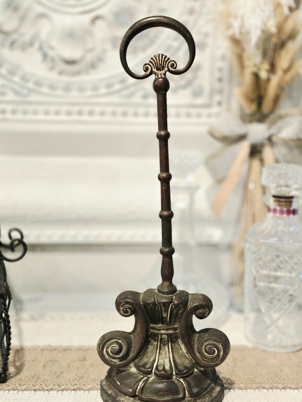 Vintage Cast Iron Door Stopper with Rubbed Gold Tone Made in England - Picture 2 of 11